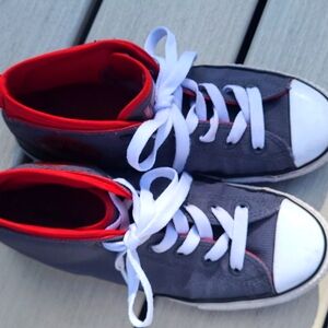 Converse Chuck Taylor Syde Street High Top Sneaker. See picture for size info.